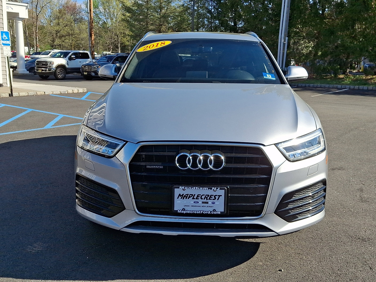 Used 2018 Audi Q3 2.0T Premium Plus w/ Premium Plus Package AWD/4WD image 2