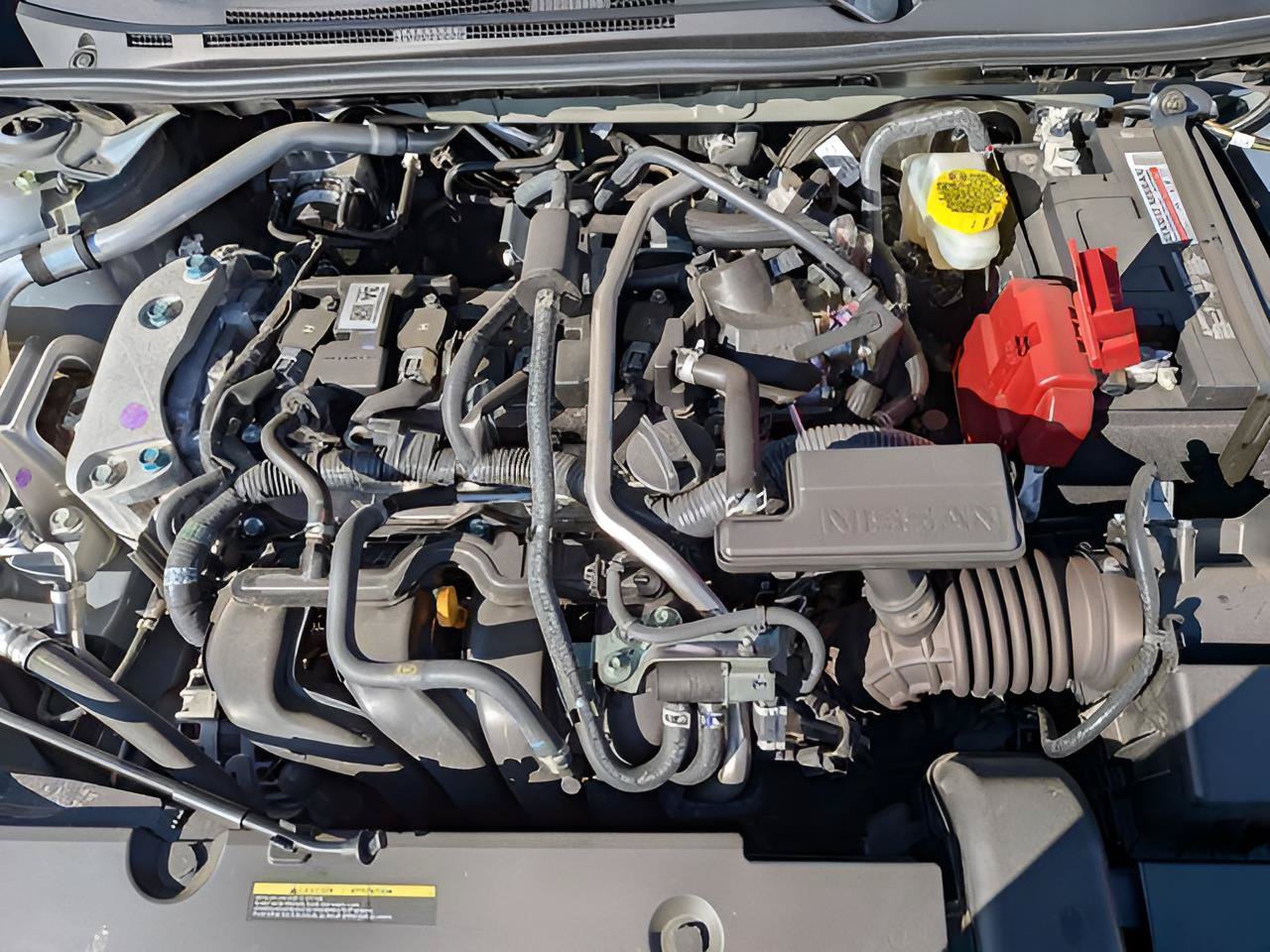 Certified 2025 Nissan Sentra SR FWD image 27