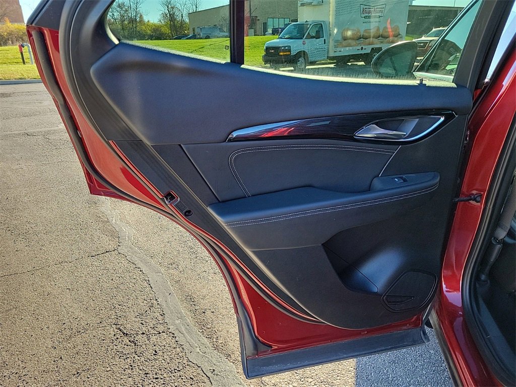 Used 2023 Buick Envision Preferred image 13