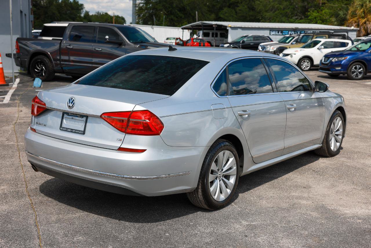 Used 2016 Volkswagen Passat 1.8T SE FWD image 11