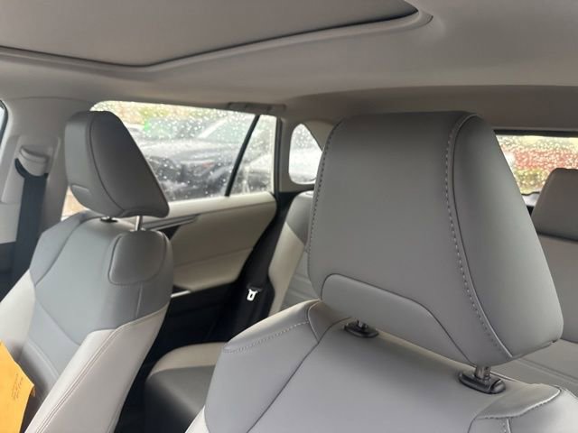 Used 2023 Toyota RAV4 XLE Premium FWD image 9
