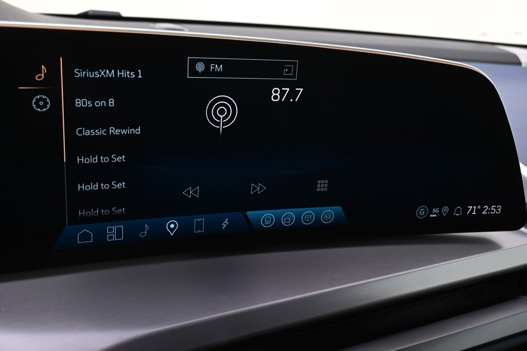 New 2026 Cadillac Vistiq Premium Luxury w/ LPO, Floor Liner Package image 27