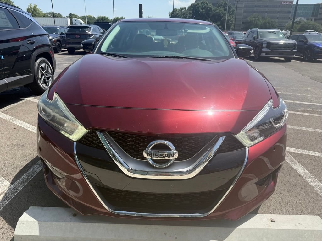 Used 2017 Nissan Maxima SR w/ Interior Lighting Package FWD image 2