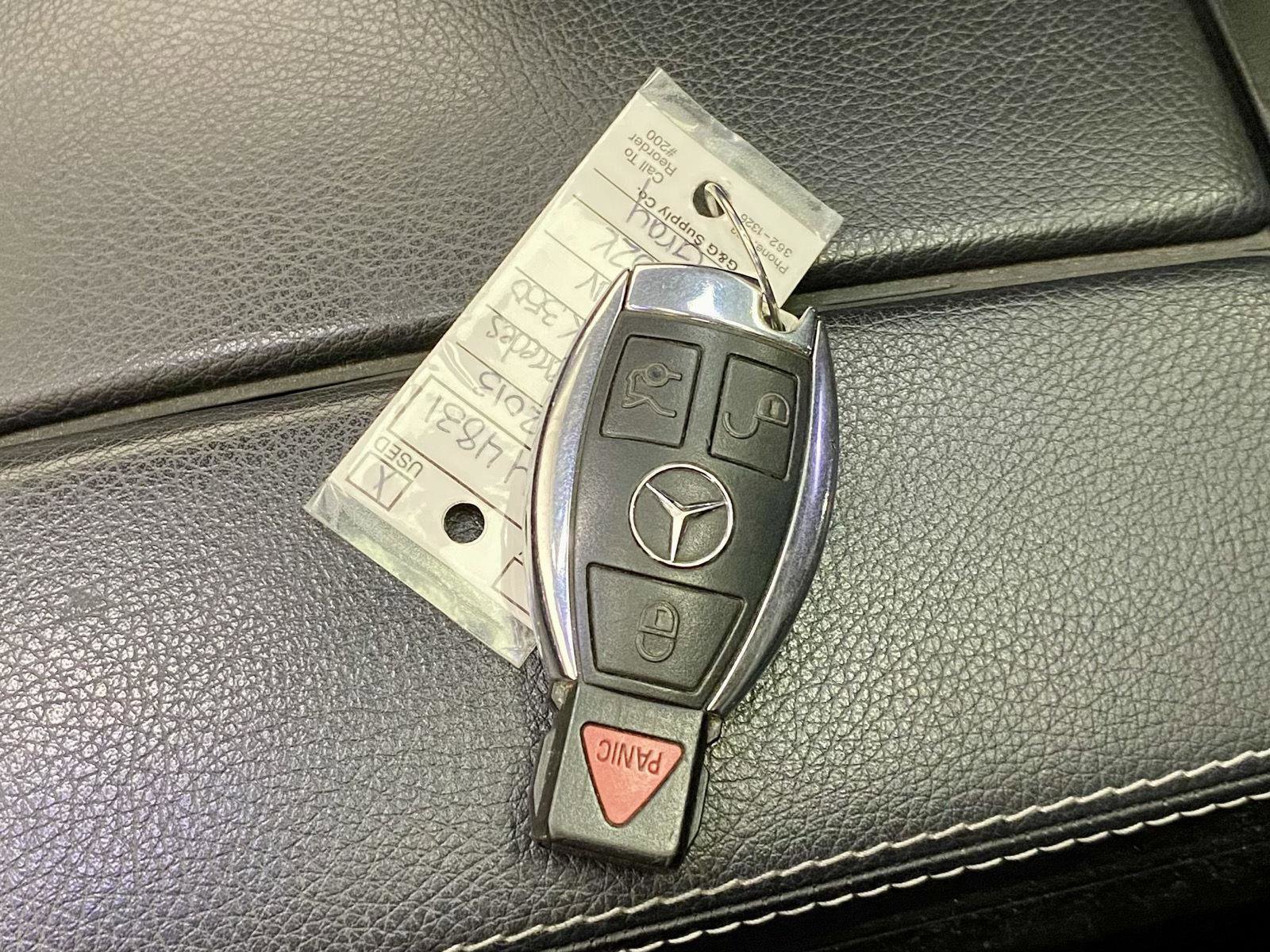 Used 2013 Mercedes-Benz GLK 350 4MATIC image 35