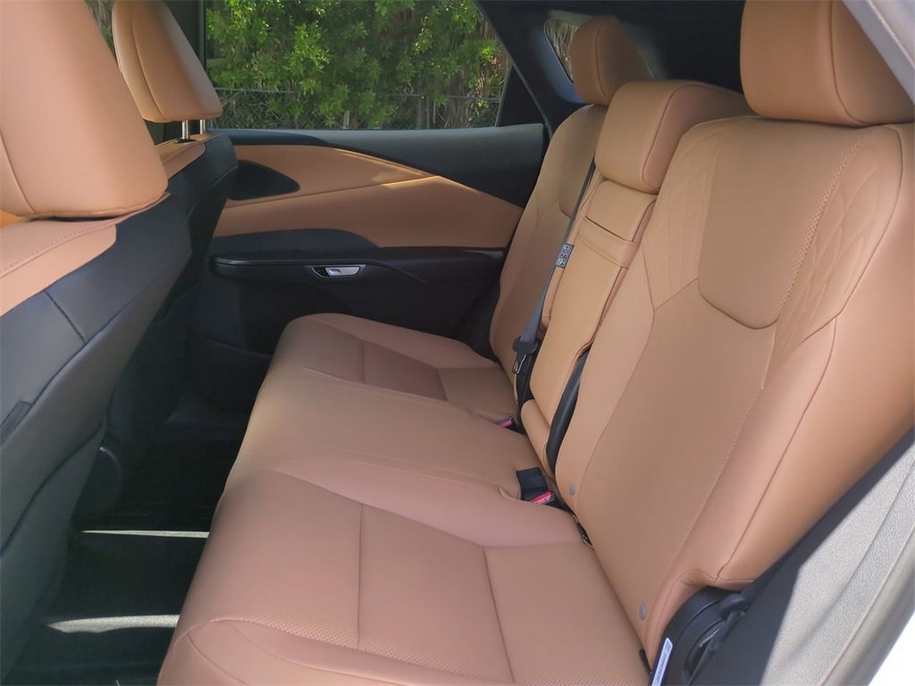 Used 2025 Lexus RX 350h image 14