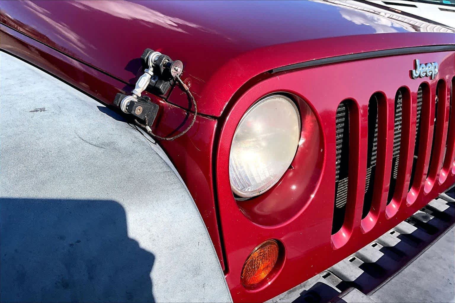 Used 2013 Jeep Wrangler Unlimited Sport AWD/4WD image 27