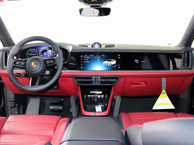 New 2025 Porsche Cayenne Coupe image 13