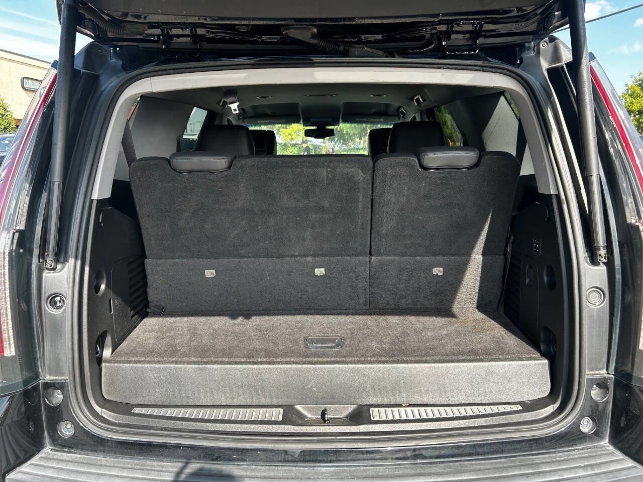 Used 2017 Cadillac Escalade 2WD image 13