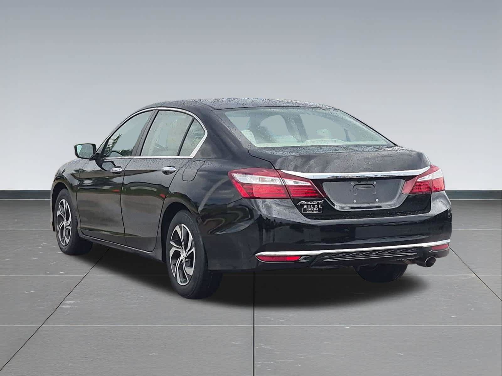 Certified 2017 Honda Accord LX image 4