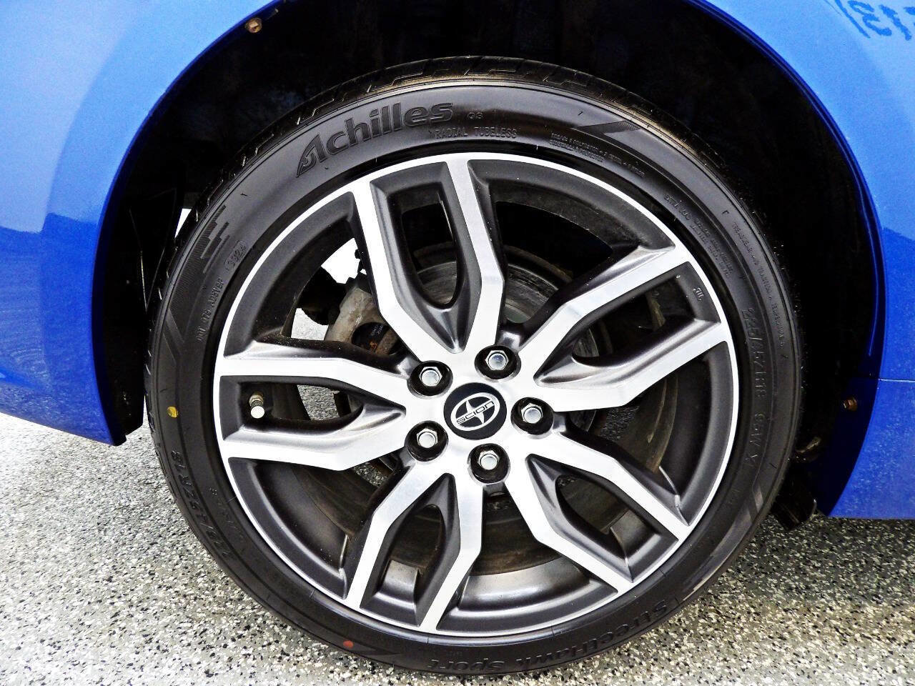 Used 2015 Scion tC image 17