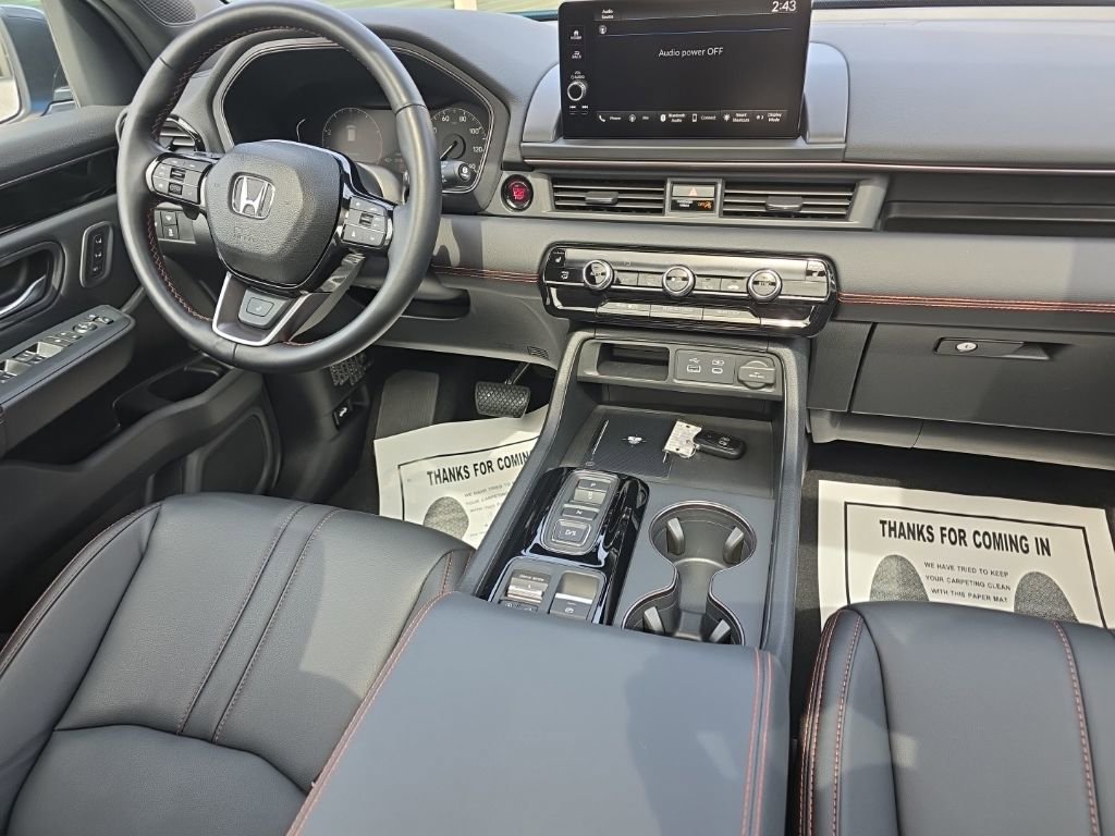 Used 2025 Honda Pilot TrailSport image 20
