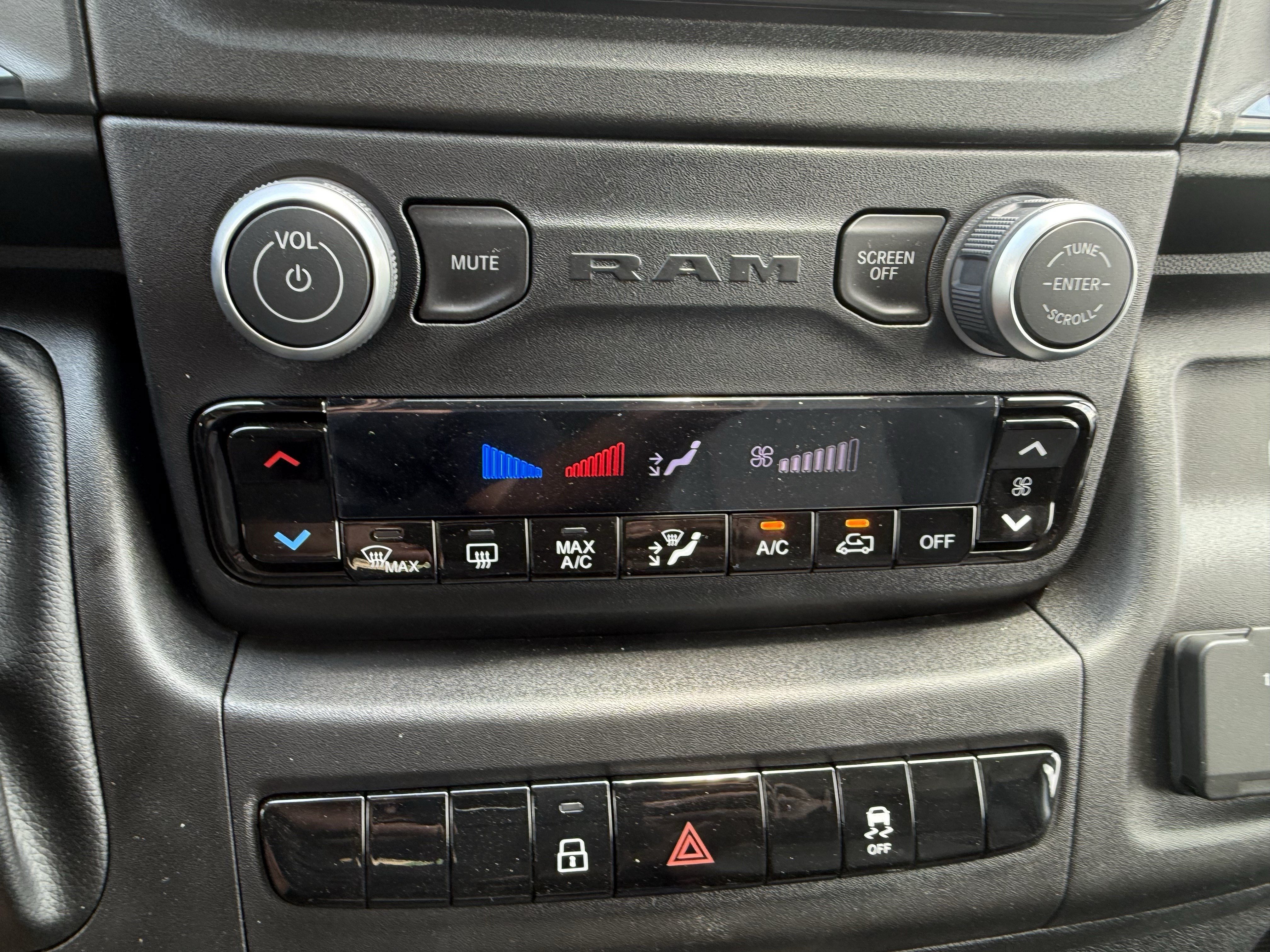New 2026 RAM ProMaster 1500 w/ Convenience Group FWD image 25