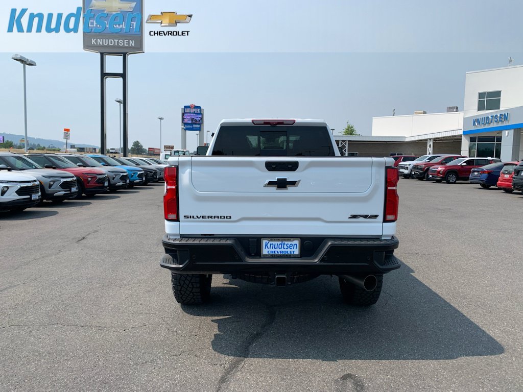 New 2026 Chevrolet Silverado 2500 ZR2 w/ LPO, Dark Essentials Package AWD/4WD image 6