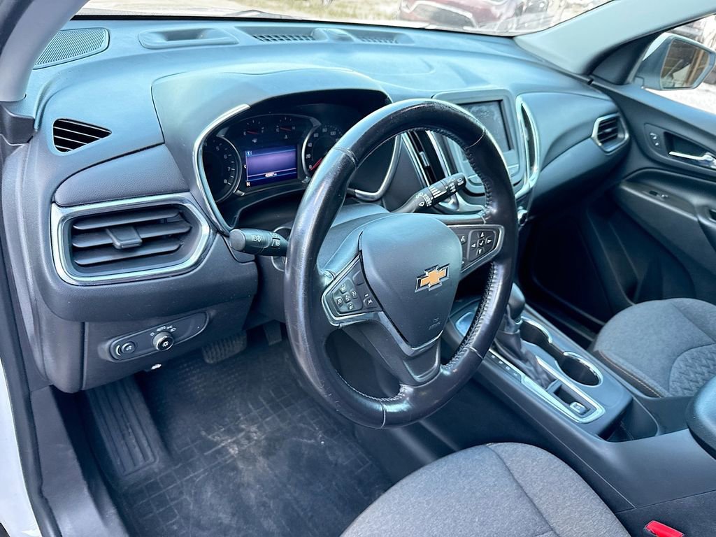 Used 2022 Chevrolet Equinox LT w/ Driver Convenience Package FWD image 10