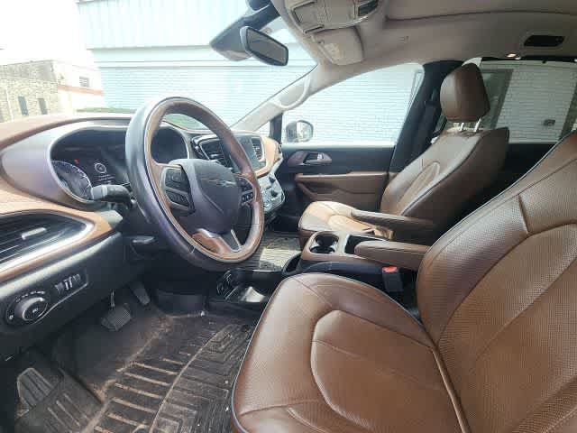 Certified 2019 Chrysler Pacifica Limited w/ Advanced Safetytec Group FWD image 24