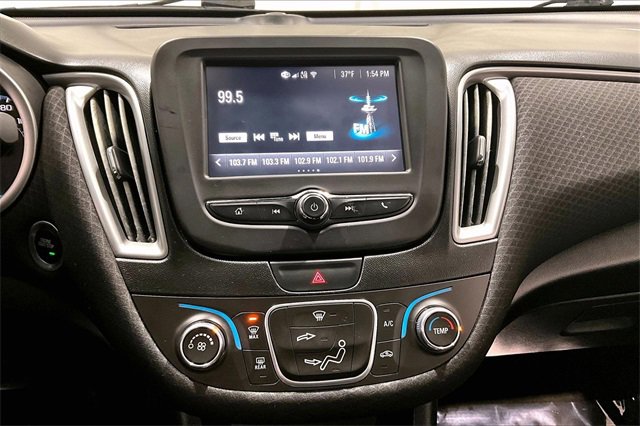 Used 2018 Chevrolet Malibu LS image 15