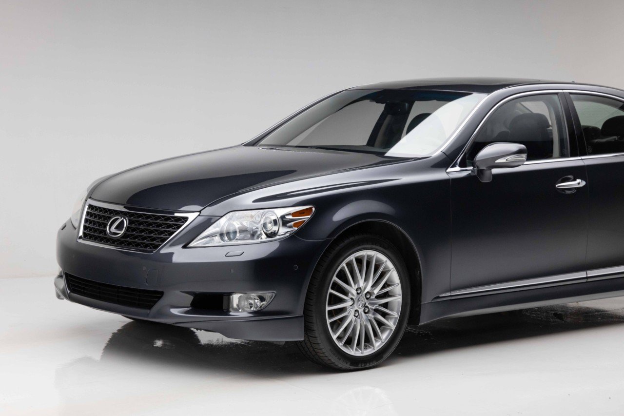 Used 2011 Lexus LS 460 w/ Sport Pkg RWD image 35
