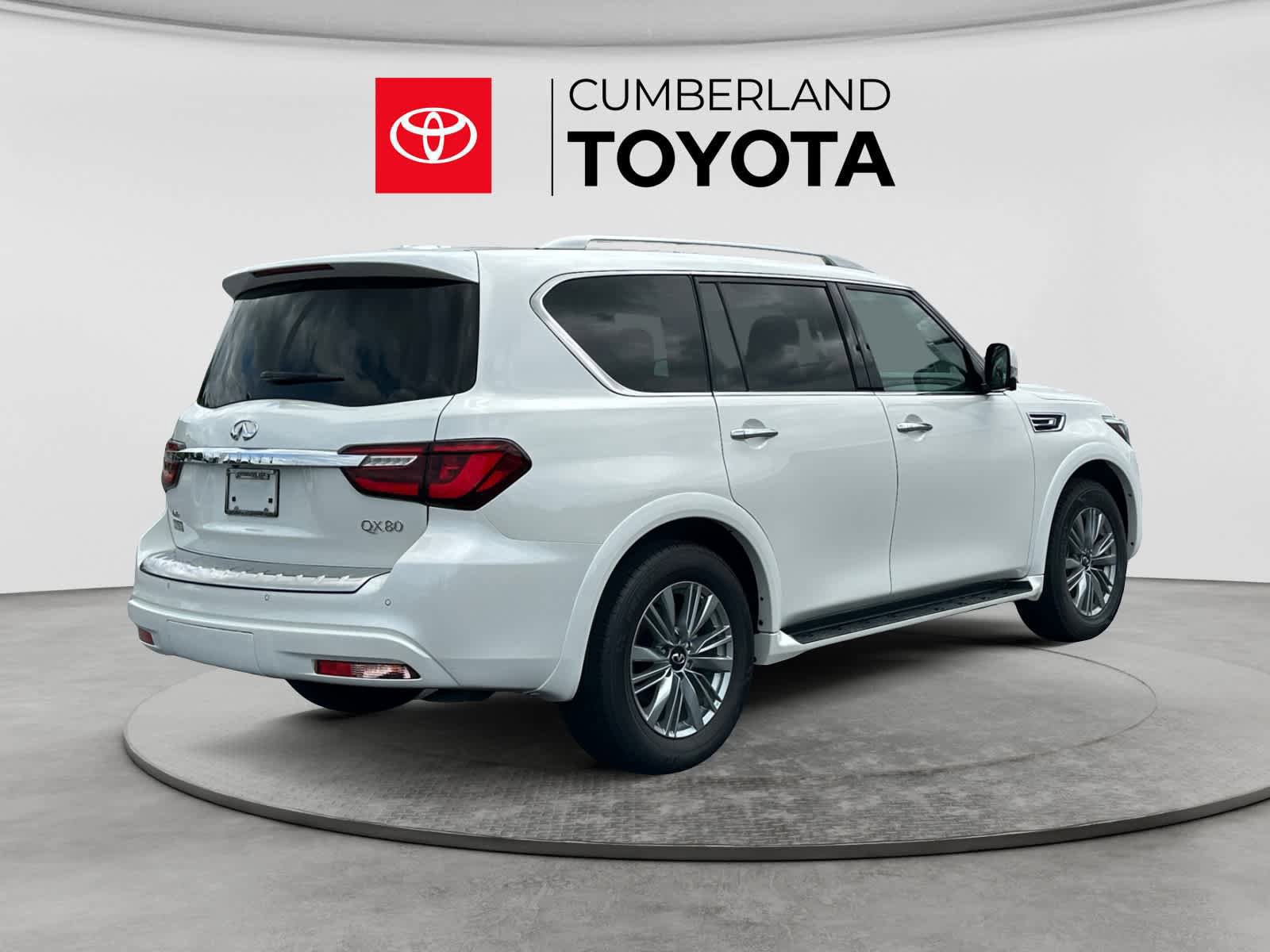 Used 2024 INFINITI QX80 Luxe AWD/4WD image 5