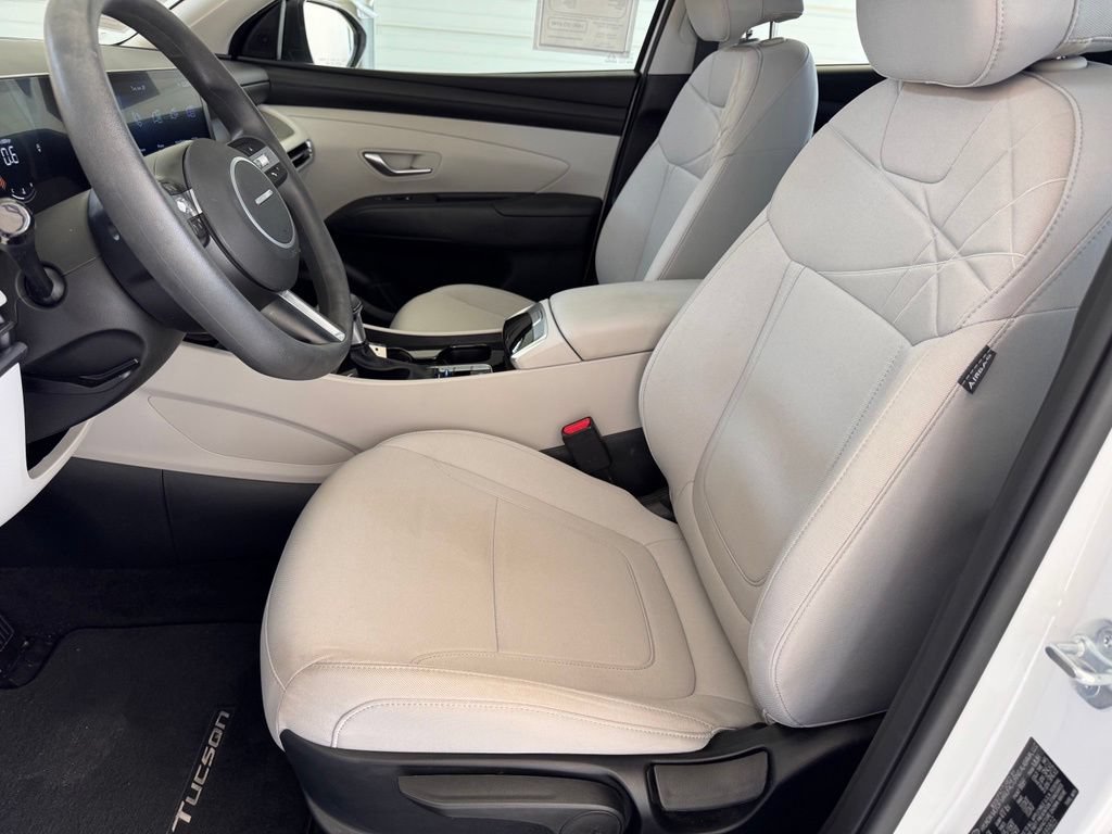 Certified 2025 Hyundai Tucson SE FWD image 7
