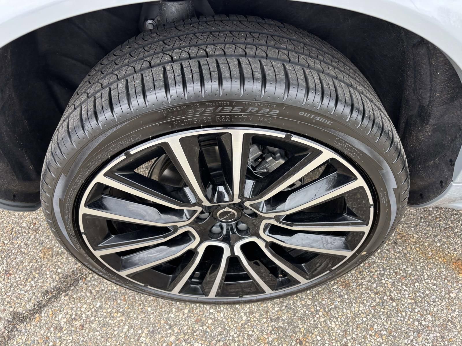 New 2026 Volvo XC90 B6 Plus w/ Protection Package Premier image 10