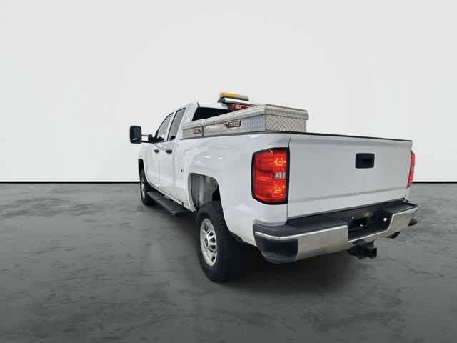 Used 2018 Chevrolet Silverado 2500 W/T AWD/4WD image 2