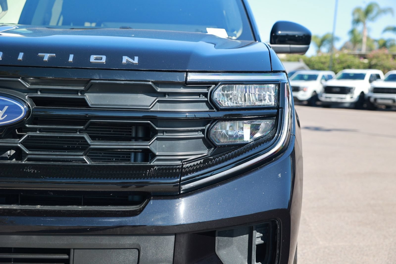 Used 2025 Ford Expedition Max Active AWD/4WD image 8