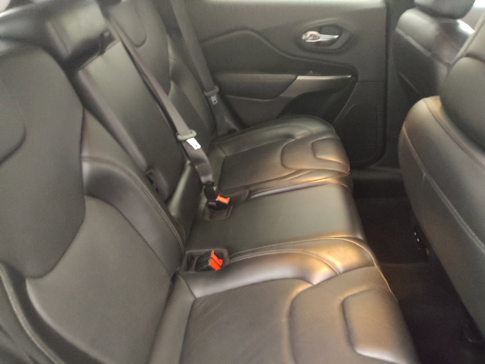 Used 2020 Jeep Cherokee Limited AWD/4WD image 19