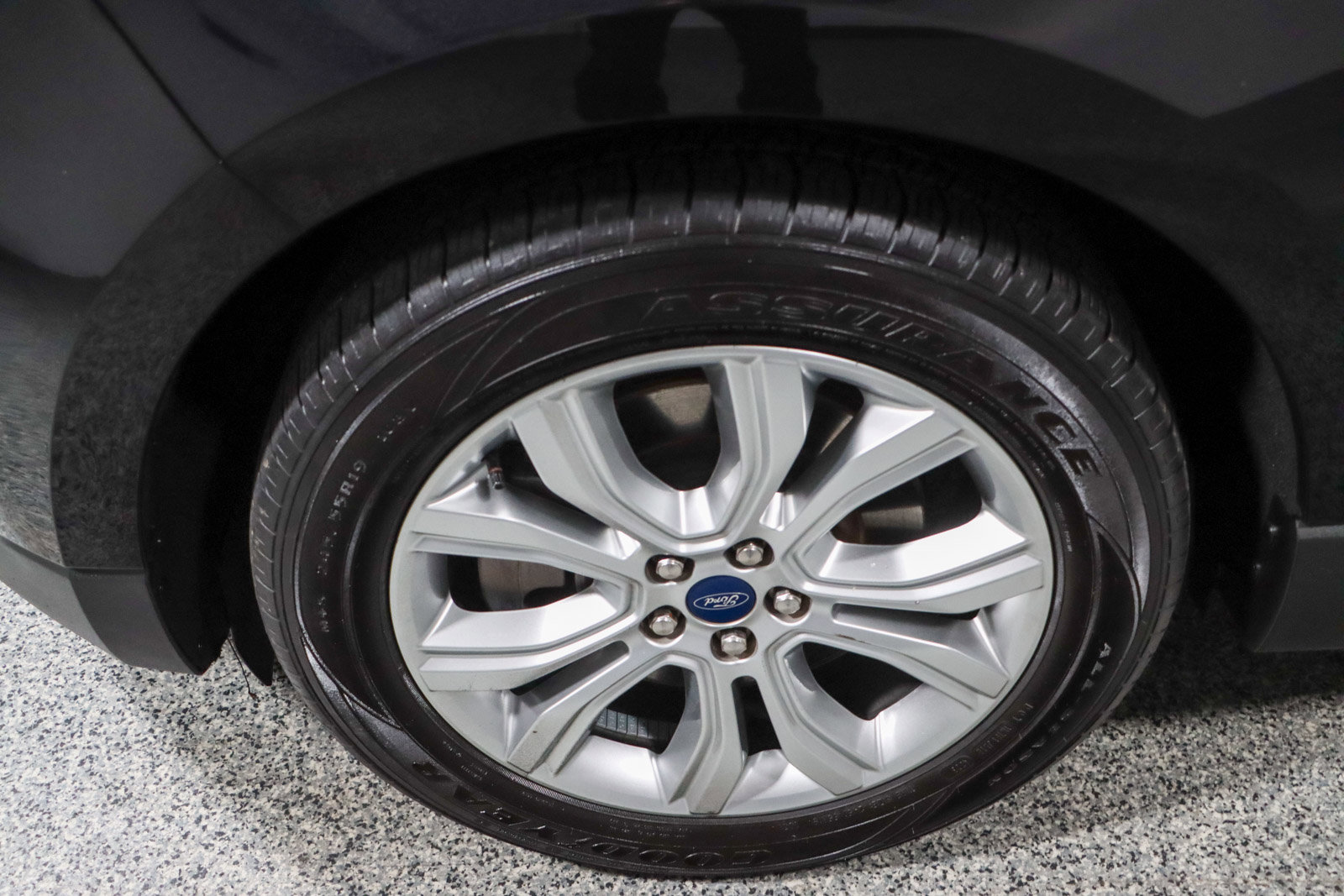 Used 2021 Ford Edge Titanium w/ Cargo Accessory Package FWD image 11