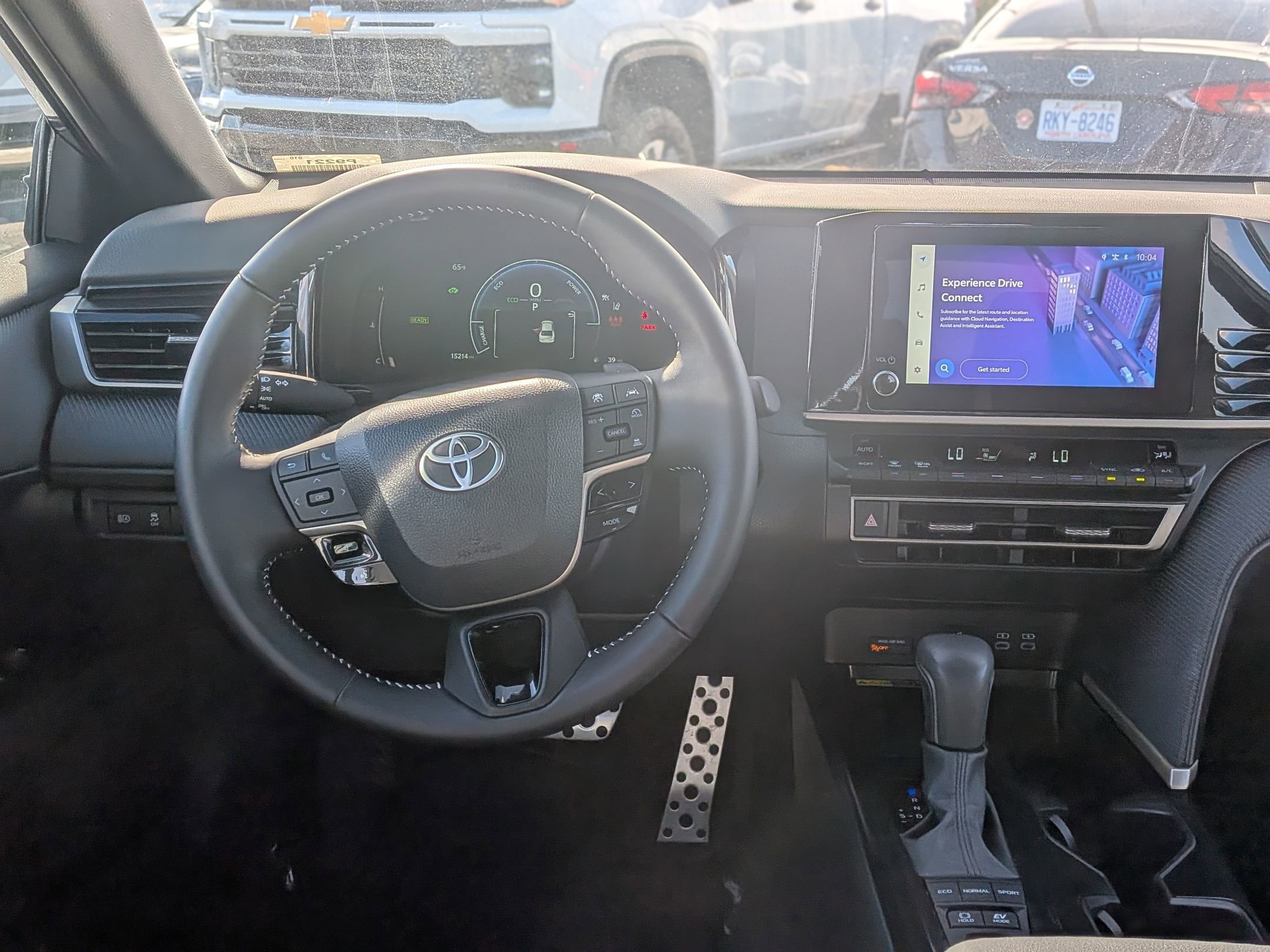 Used 2025 Toyota Camry SE image 18