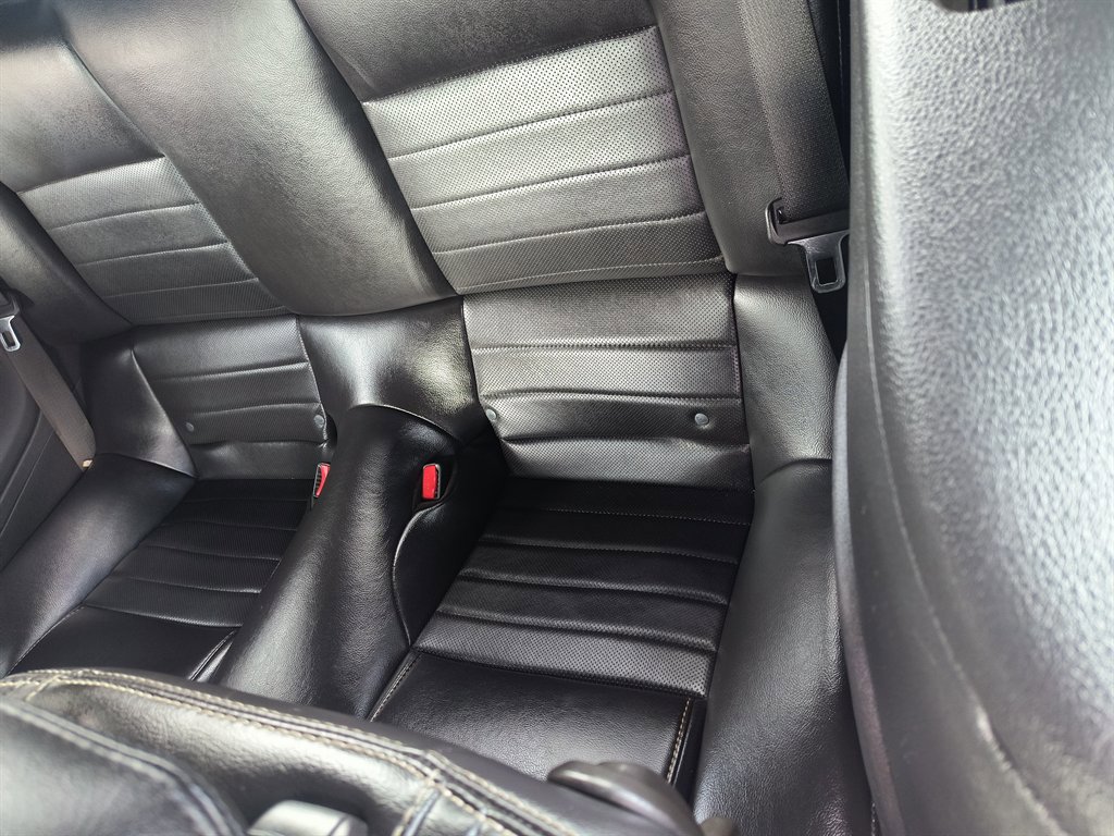 Used 2013 Ford Mustang Premium image 41