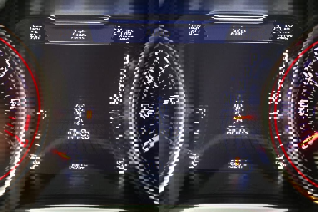 Used 2018 Dodge Challenger GT w/ Technology Group image 16