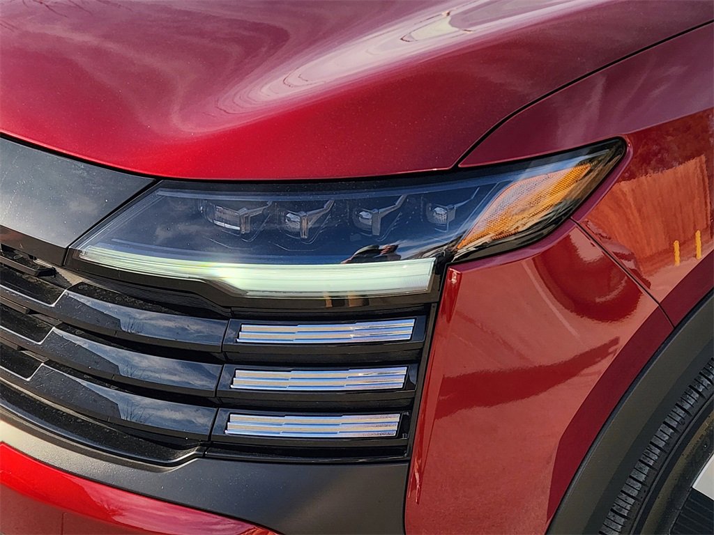 Used 2025 Nissan Kicks SV image 10