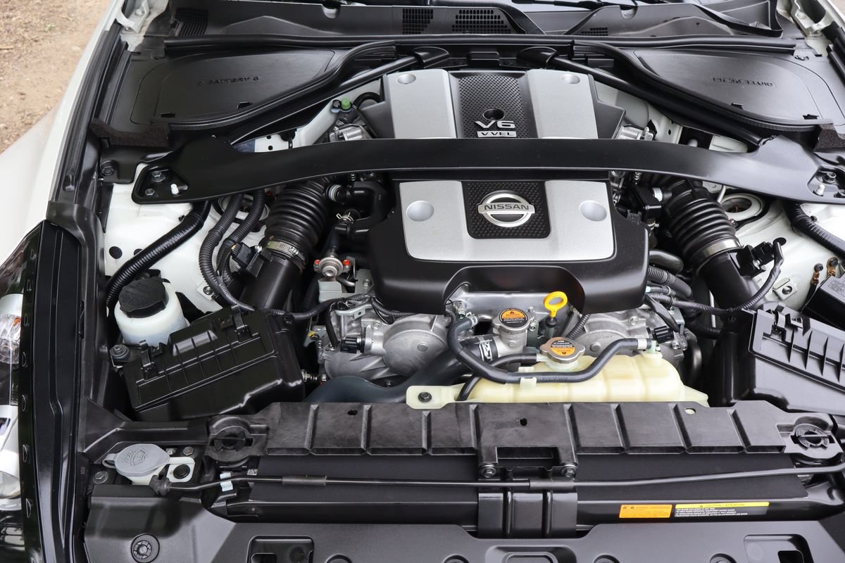 Used 2019 Nissan 370Z Touring RWD image 32