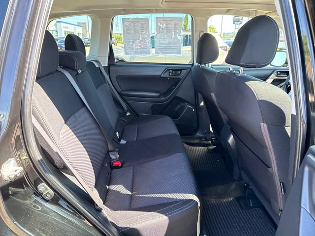 Used 2017 Subaru Forester 2.5i Premium w/ All-Weather Package AWD/4WD image 10