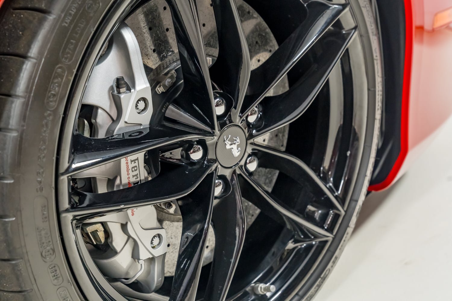 Used 2018 Ferrari 488 GTB RWD image 33