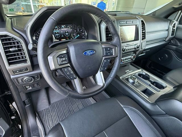 Used 2018 Ford Expedition XLT w/ Equipment Group 202A RWD image 8