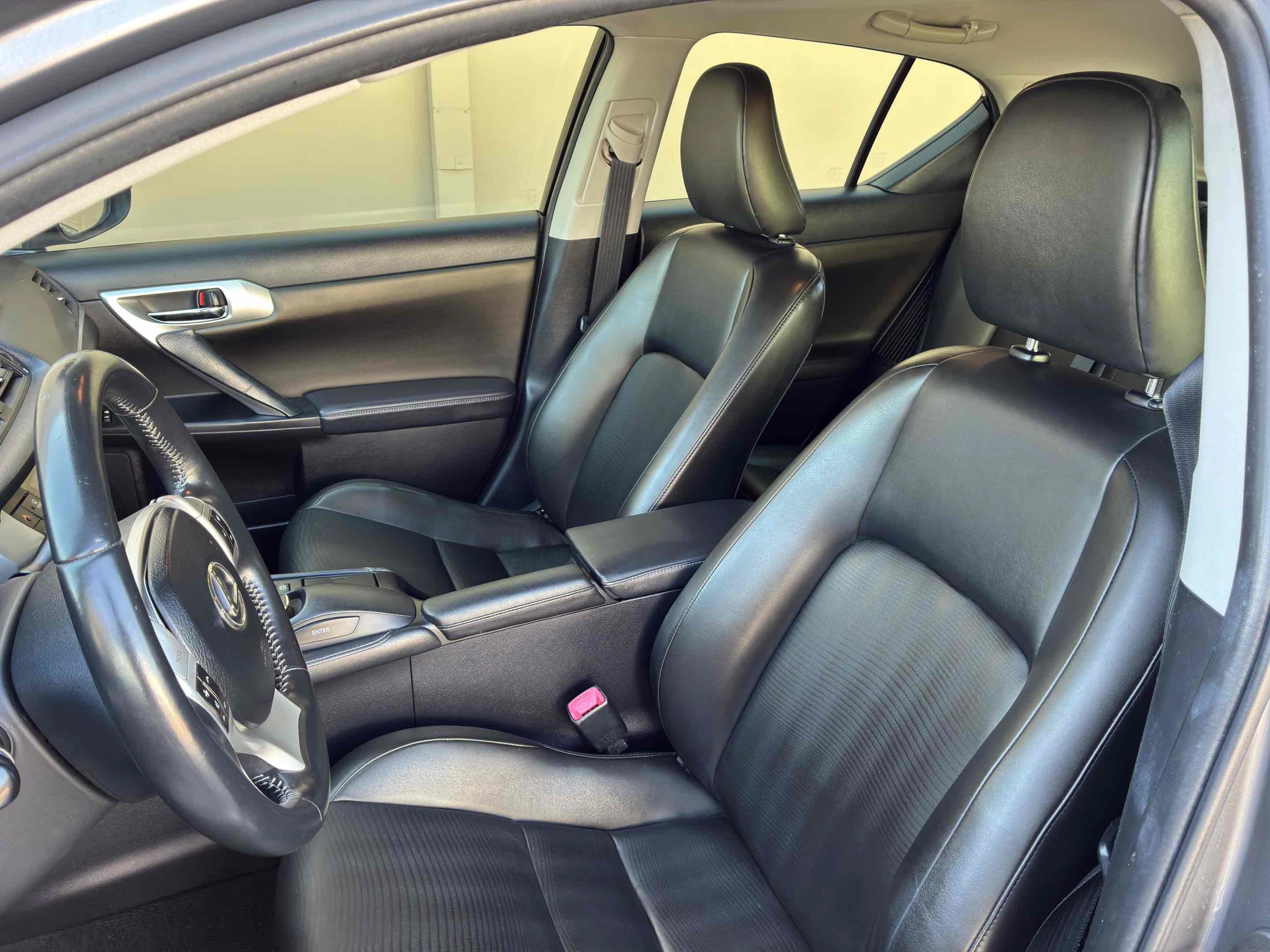 Used 2013 Lexus CT 200h w/ Premium Pkg w/Navigation FWD image 26