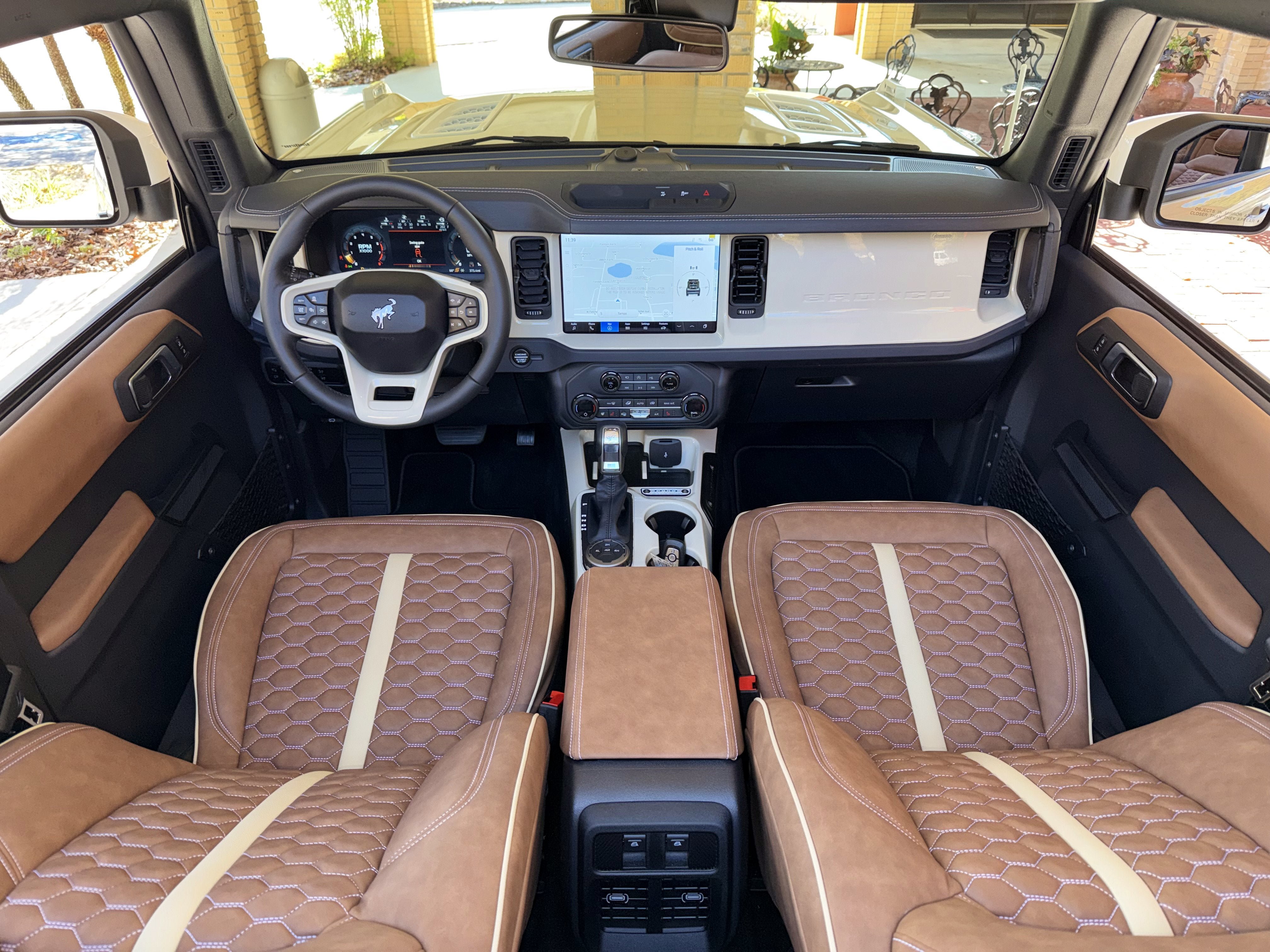 Used 2026 Ford Bronco Outer Banks AWD/4WD image 10