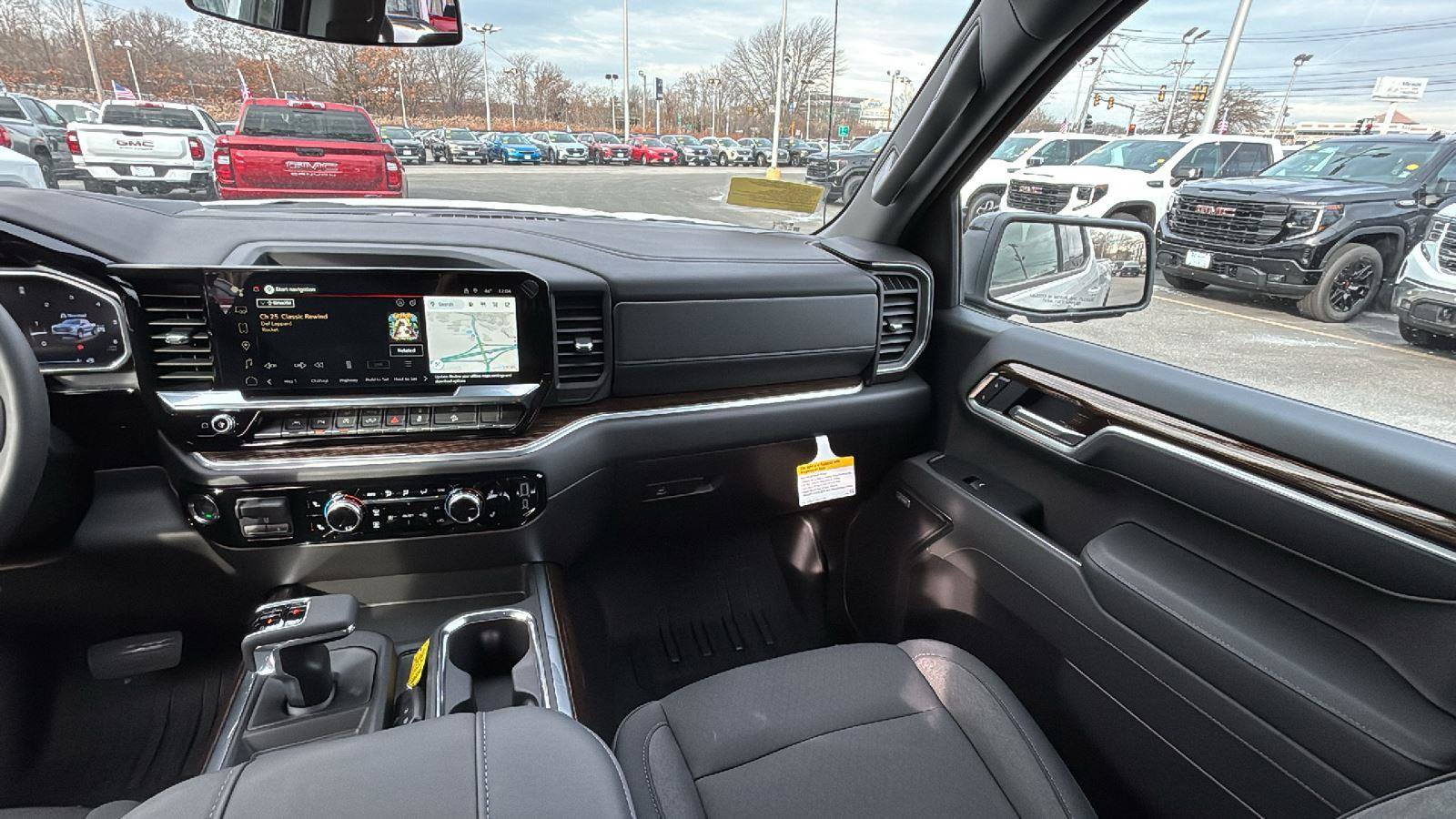 New 2026 GMC Sierra 1500 Elevation image 29