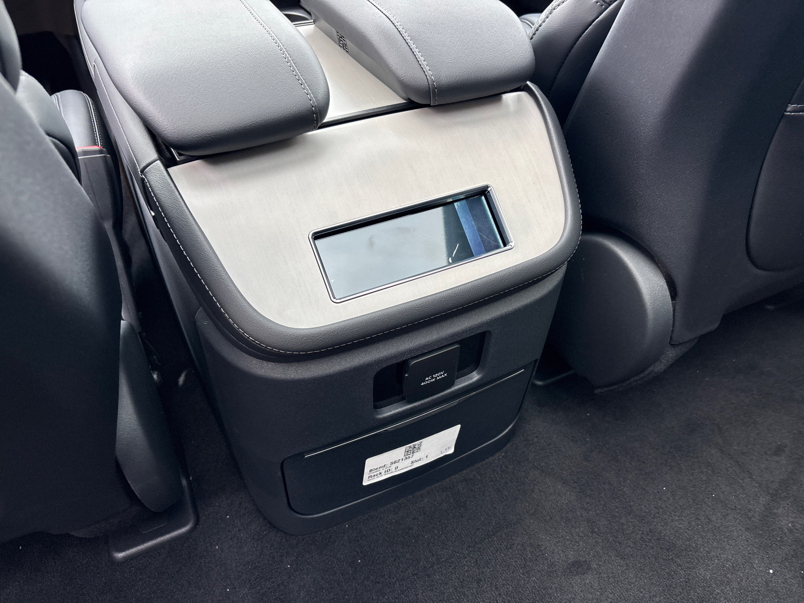 New 2027 Lincoln Navigator Reserve w/ Jet Appearance Package AWD/4WD image 32