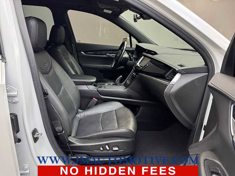 Used 2020 Cadillac XT6 Premium Luxury image 23