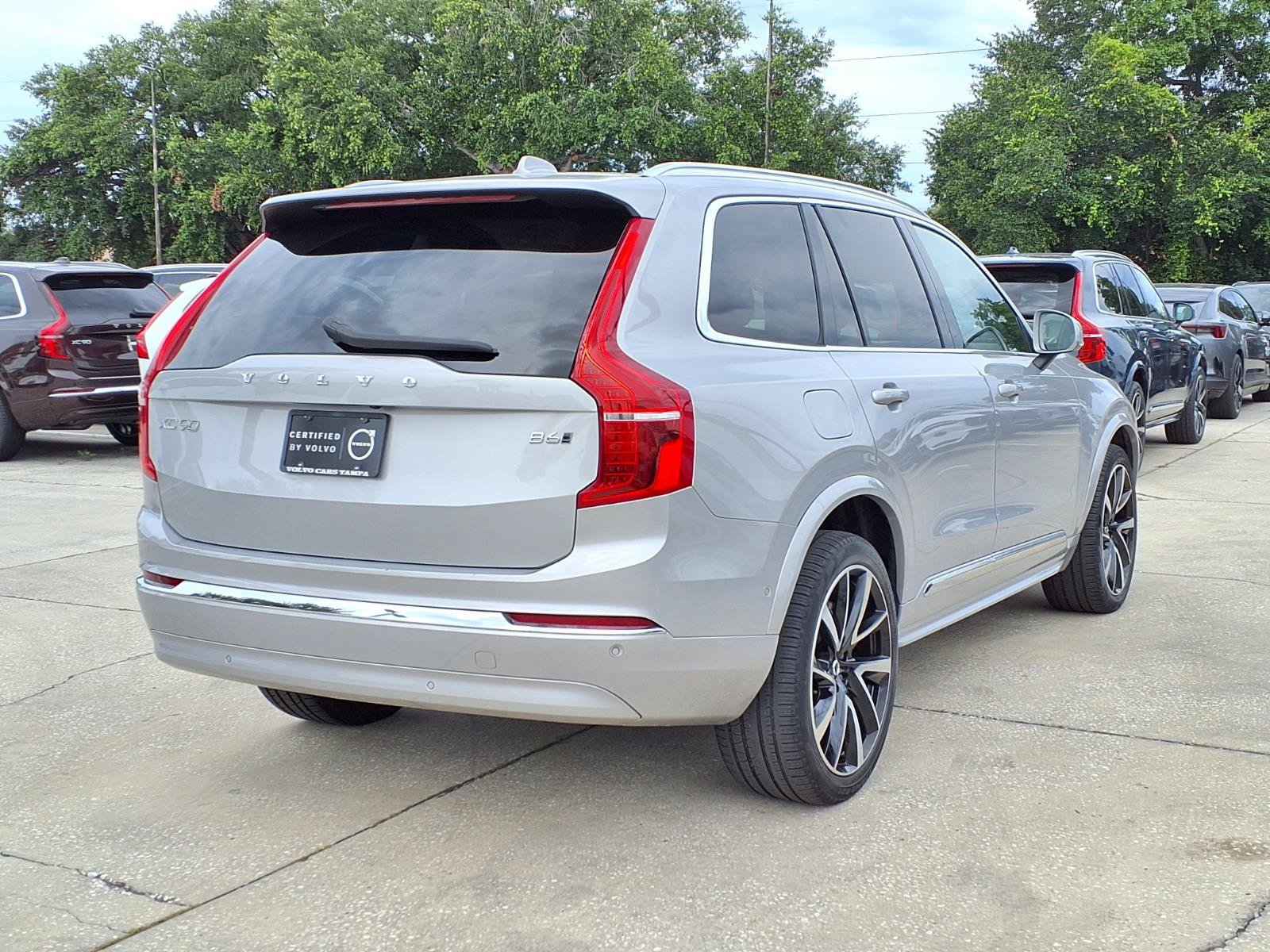 Certified 2023 Volvo XC90 B6 Plus AWD/4WD image 7