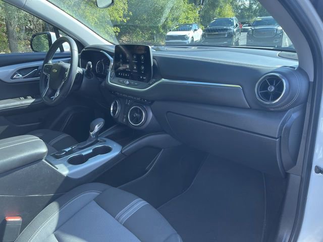 Used 2025 Chevrolet Blazer LT image 28