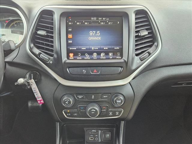 Used 2016 Jeep Cherokee Latitude w/ Safety/Convenience Group image 14