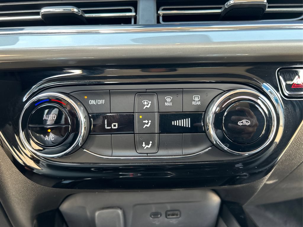 Used 2026 Chevrolet Trax LT FWD image 28