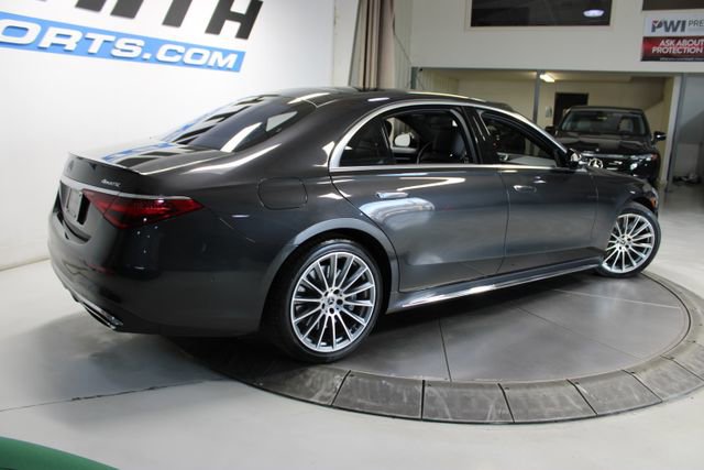 Used 2022 Mercedes-Benz S 500 4MATIC w/ AMG Line Package image 6