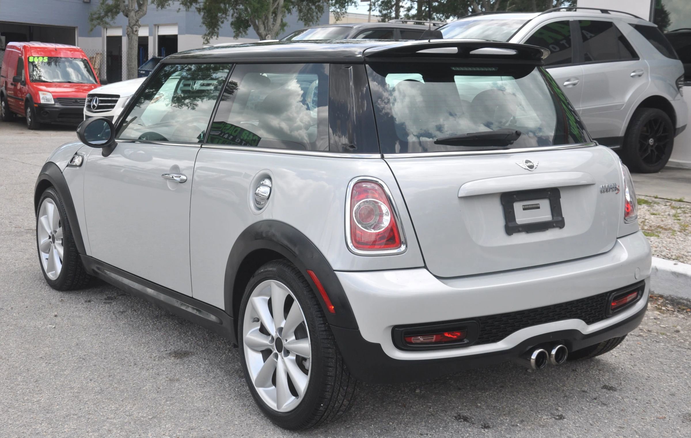 Used 2013 MINI Cooper S FWD image 8