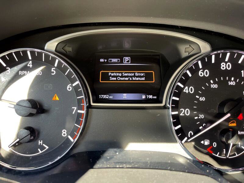 Used 2019 Nissan Pathfinder S image 16