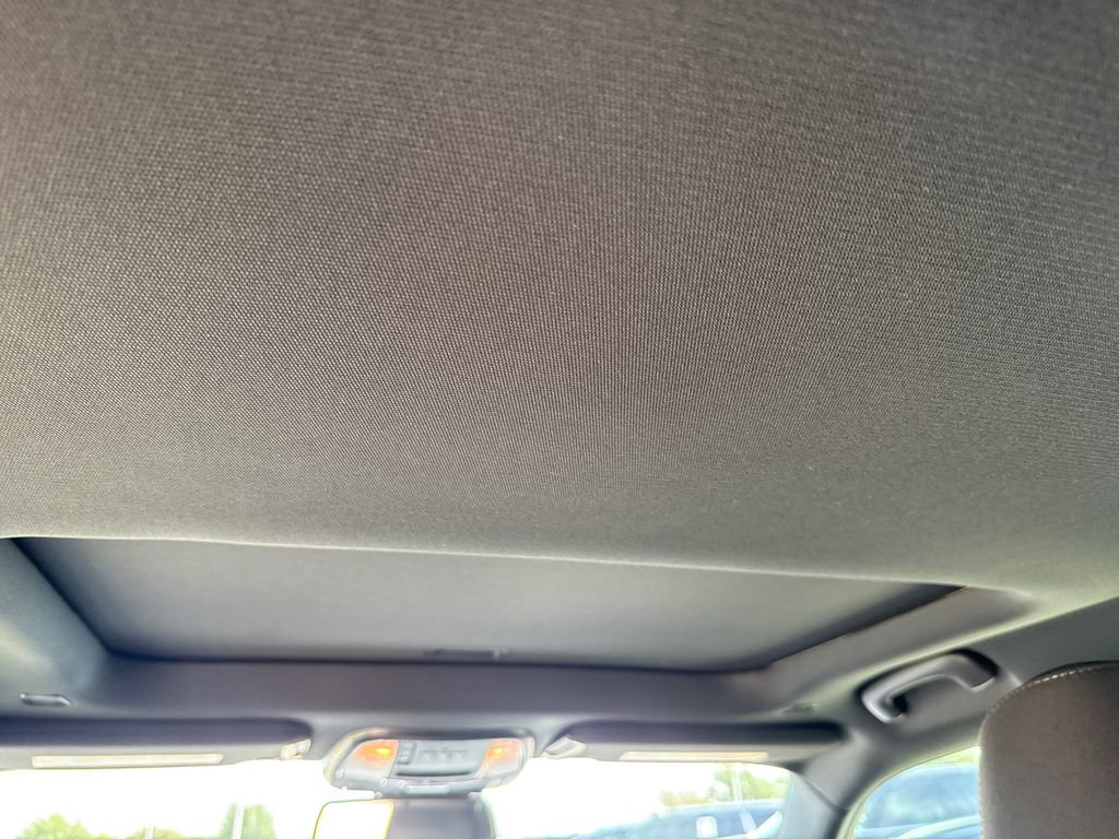 Used 2023 Dodge Charger Scat Pack w/ Navigation & Travel Group image 16