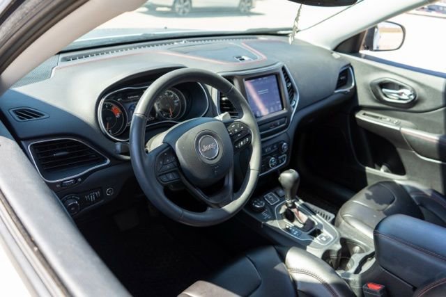 Used 2022 Jeep Cherokee Trailhawk w/ Technology Group B image 12